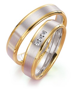 Обручальные кольца с бриллиантом. Артикул RS-9102